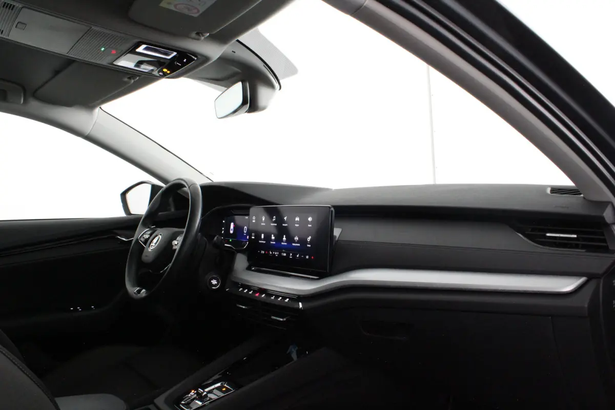 1.5 e-TSI Tour Editie > Trekhaak/ACC/18 inch/Keyless/All season banden