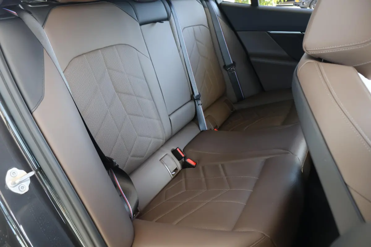 530e | SOH 100% | M Sport Pro | Driving Assistant Plus | Innovation Pack | Travel Pack