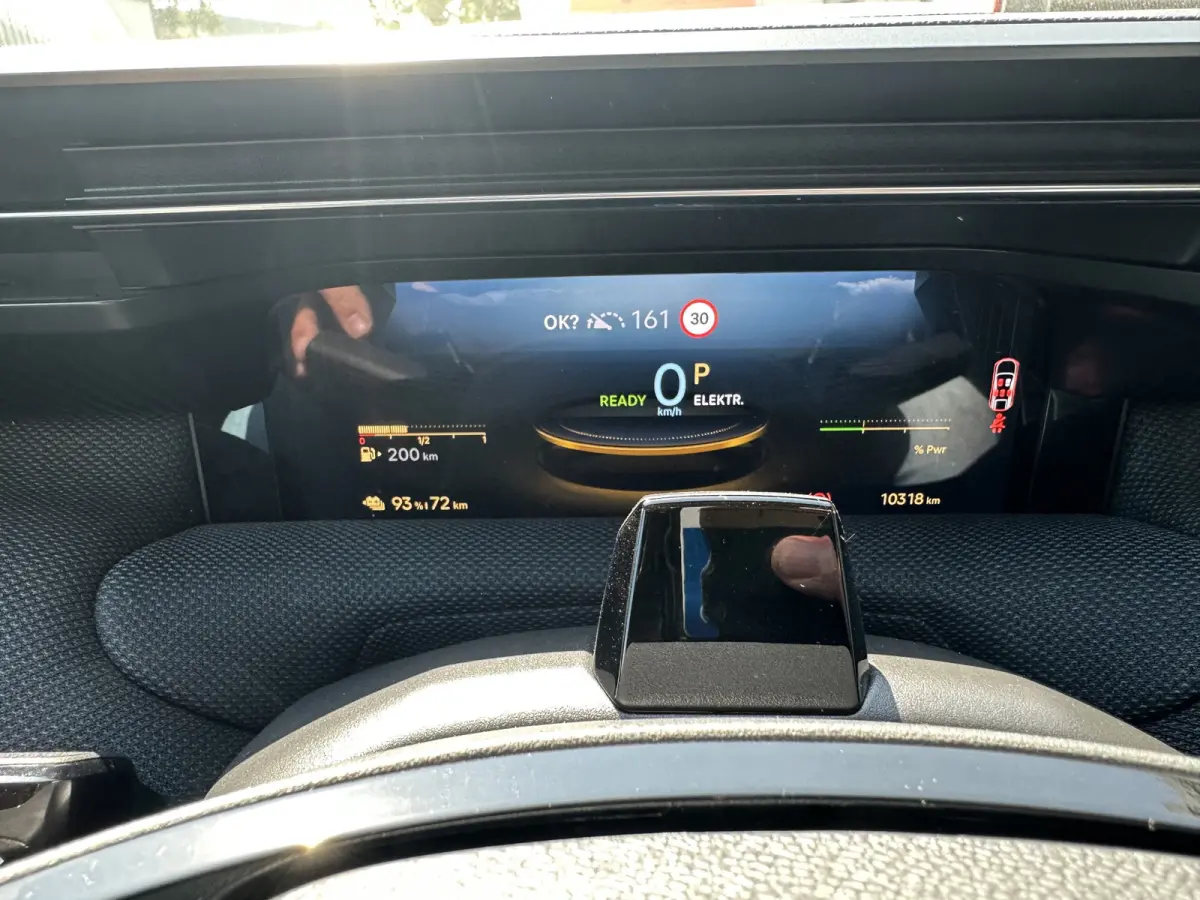 225pk Plug-In Hybrid MAX (Trekhaak - Elektrische Klep - Leder incl verwarming/geheugen - Adaptieve Cruise Controle - Keyless Entry - Camera V+A - Parkeersensoren V+A - LED)