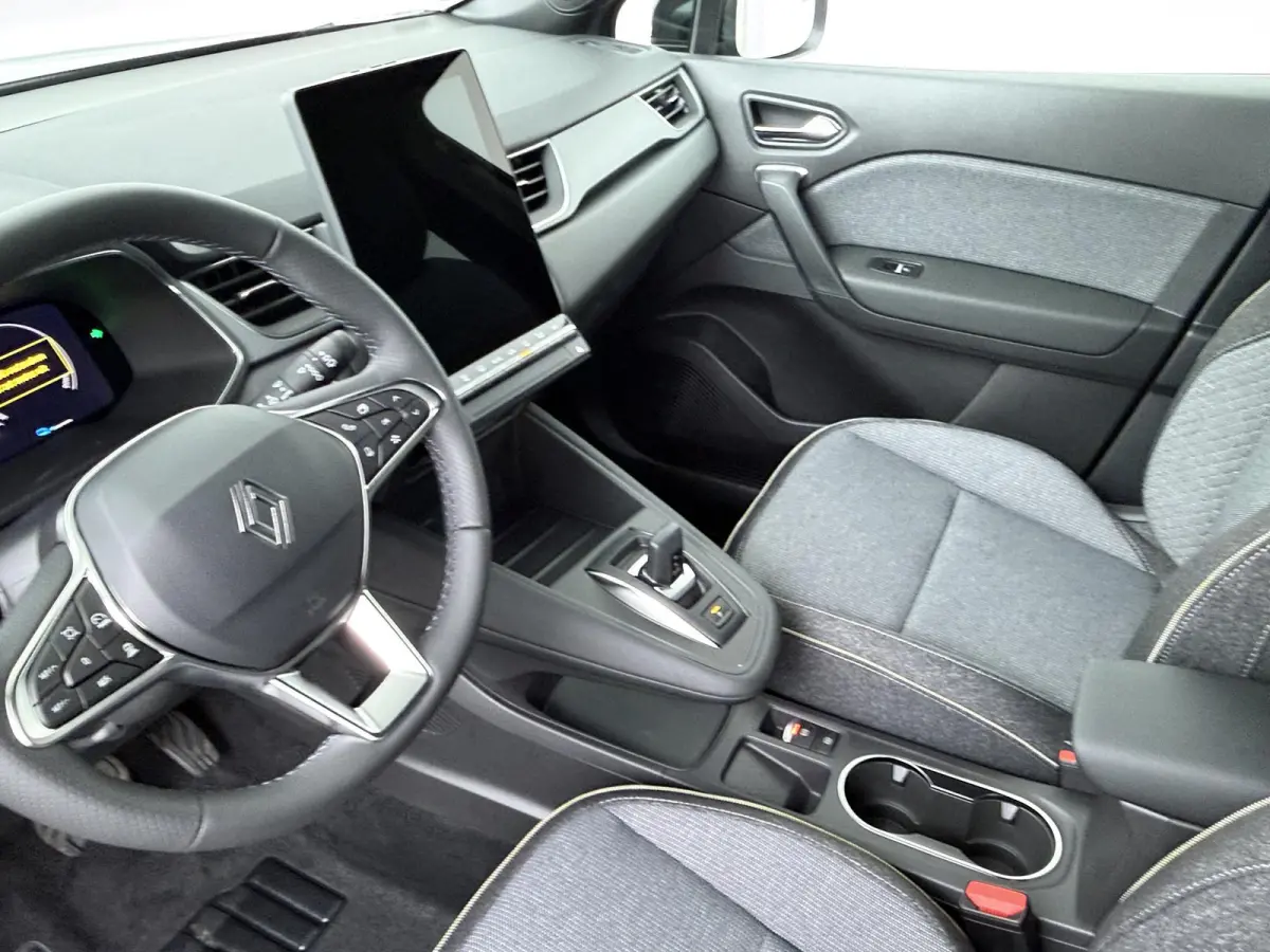 techno full hybrid E-Tech 160 | Pack winter | Pack advanced driving assist |