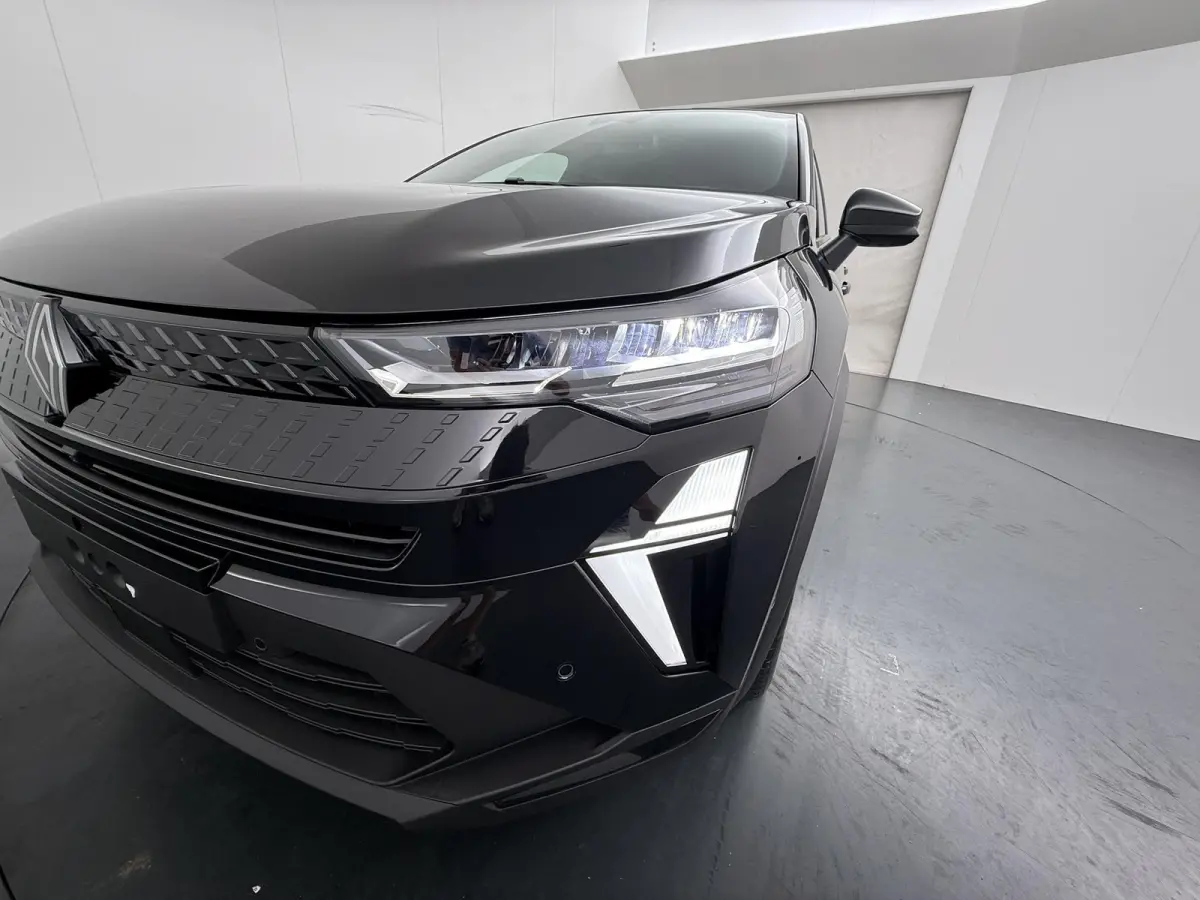 techno full hybrid E-Tech 160 | Pack winter | Pack advanced driving assist |