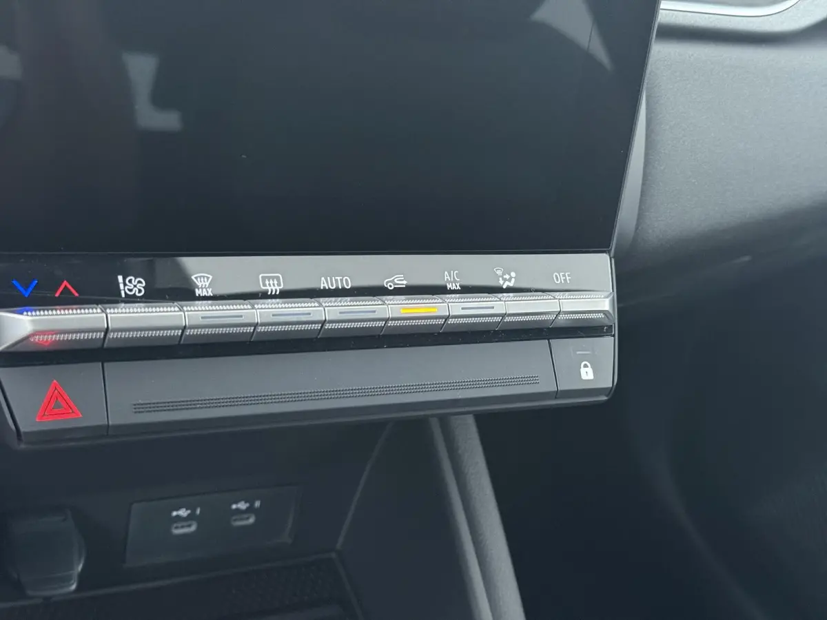 techno full hybrid E-Tech 160 | Pack winter | Pack advanced driving assist |