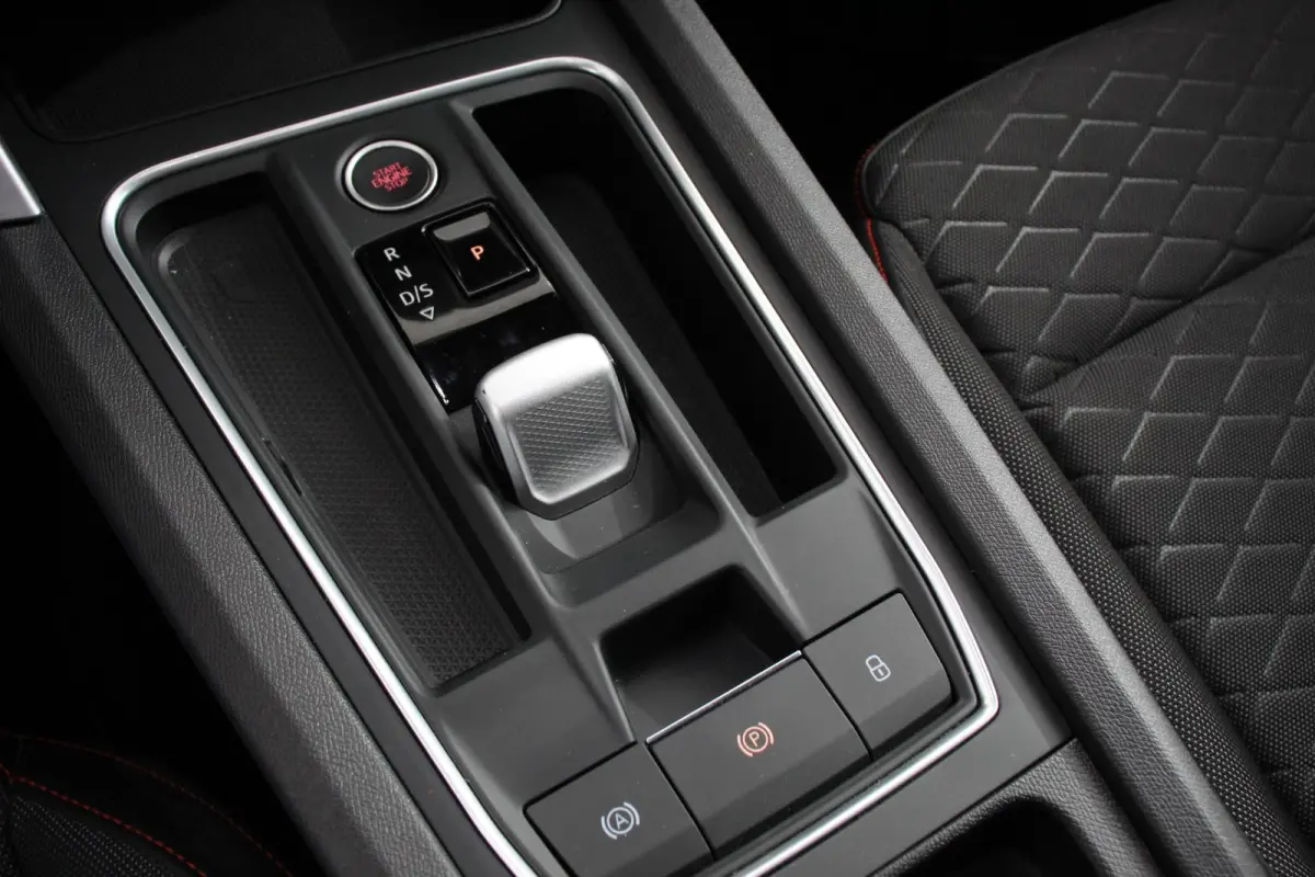 1.5 TSI 150pk Automaat ST FR Navigatie Adaptive Cruise Control Lane Assist Stoel/Stuurverwarming Keyless Go