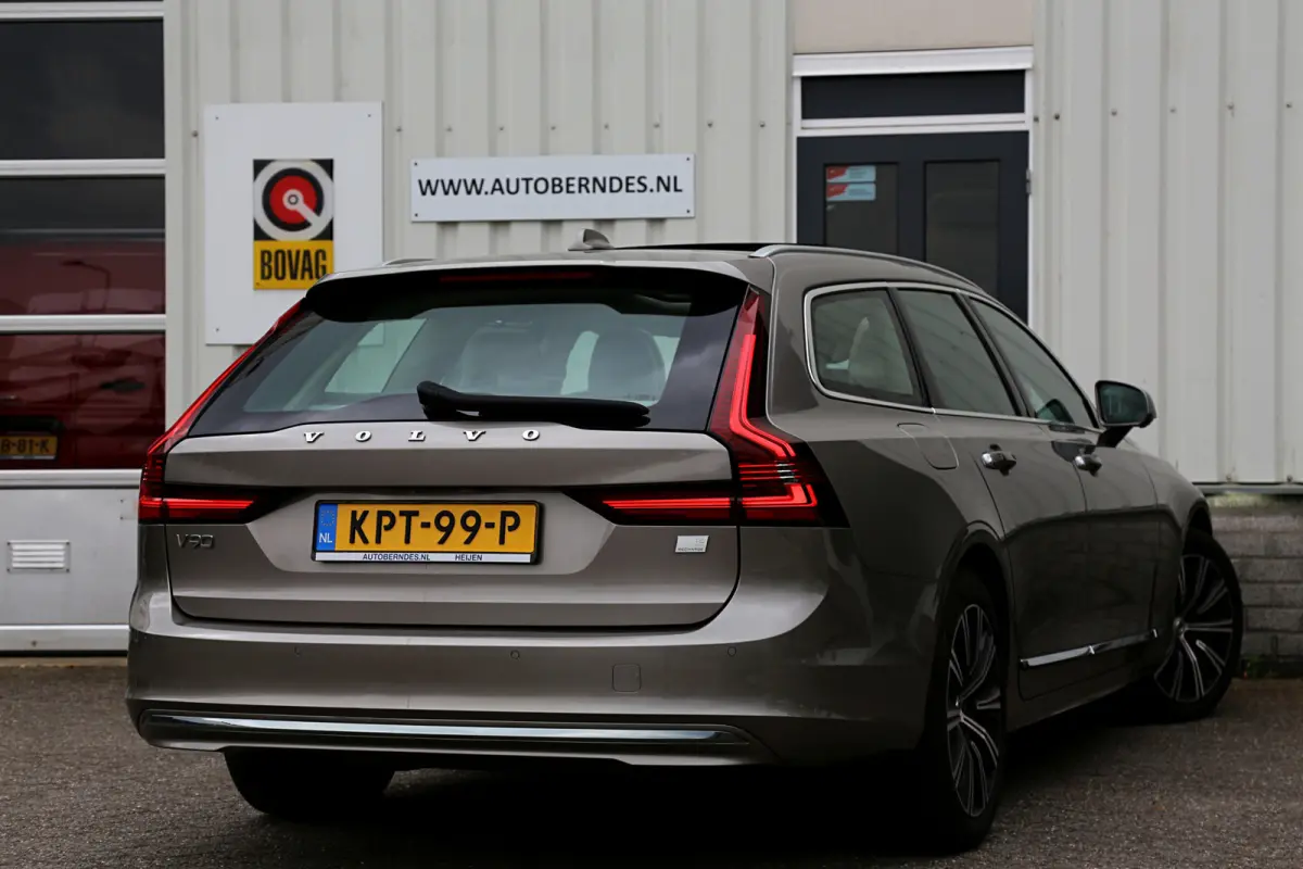 2.0 T6 Plug-in hybrid Long Range AWD Plus Bright*Perfect Onderh.*Luchtvering/Pano/Elek. Trekhaak/Pilot ass./ACC/Leder/Massage/Stoelkoeling/Stoelverw.V+A/Stuurverw./360 Camera/HUD/H&K/Memorie