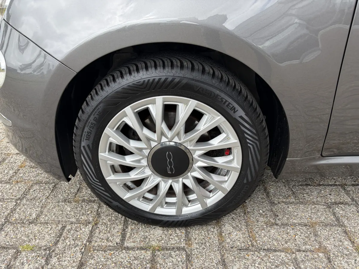 TwinAir Turbo Lounge | Climate Control | Navigatie | Parkeersensoren | All-season banden