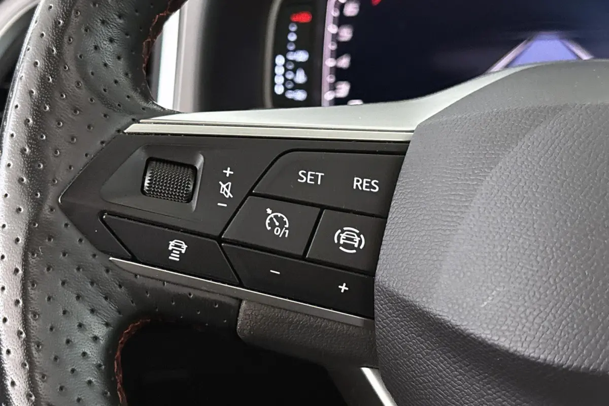 1.5 TSI FR Business Intense Automaat Trekhaak Pano Leder Stoelverwarming