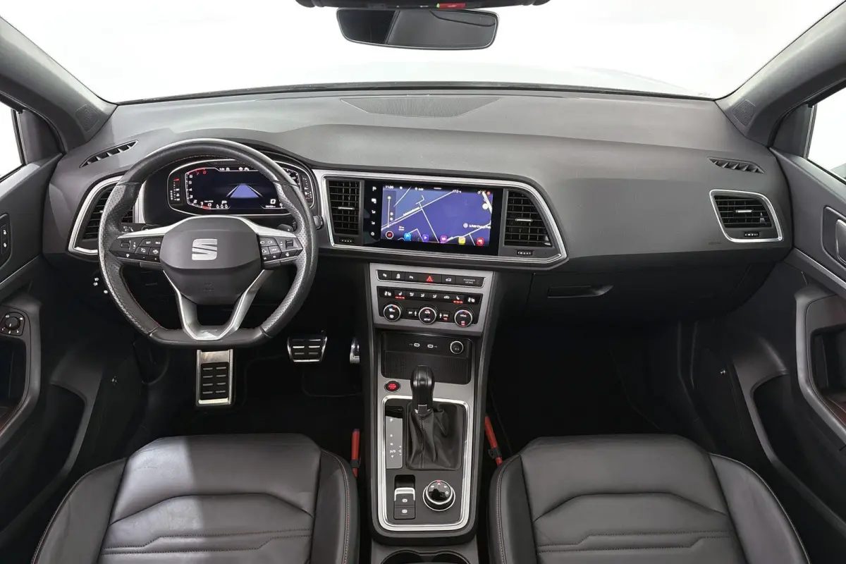 1.5 TSI FR Business Intense Automaat Trekhaak Pano Leder Stoelverwarming
