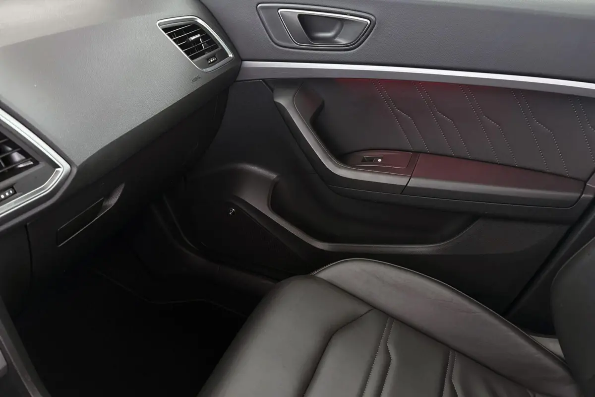 1.5 TSI FR Business Intense Automaat Trekhaak Pano Leder Stoelverwarming