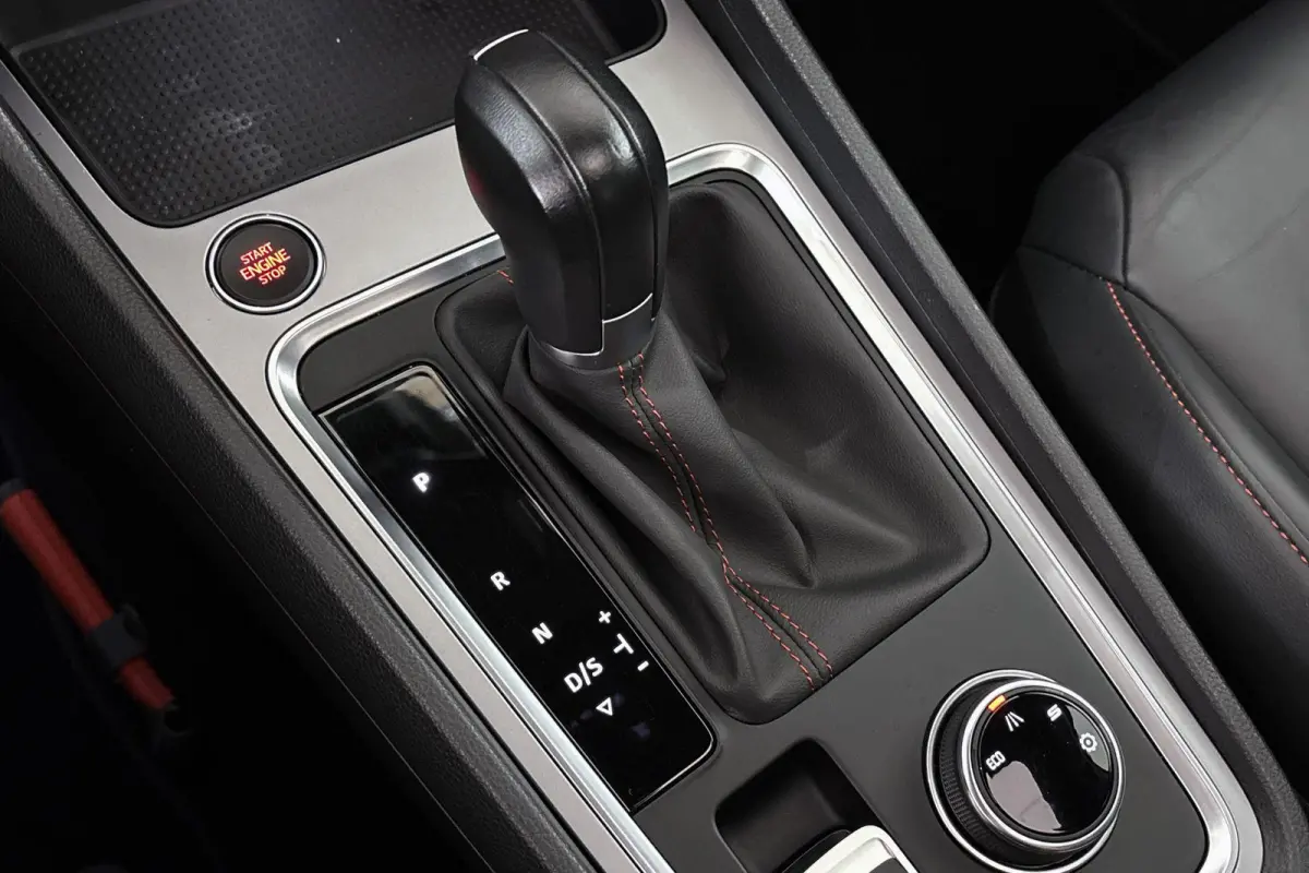 1.5 TSI FR Business Intense Automaat Trekhaak Pano Leder Stoelverwarming