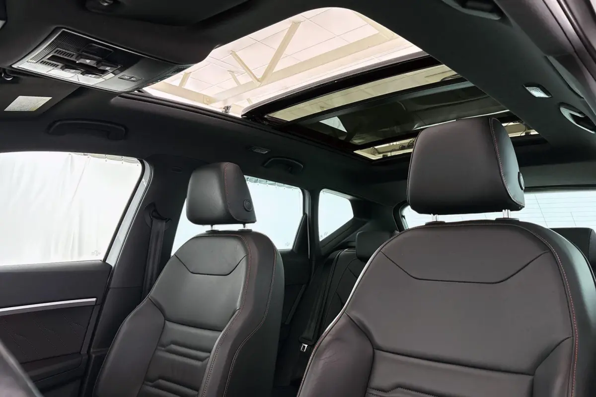 1.5 TSI FR Business Intense Automaat Trekhaak Pano Leder Stoelverwarming