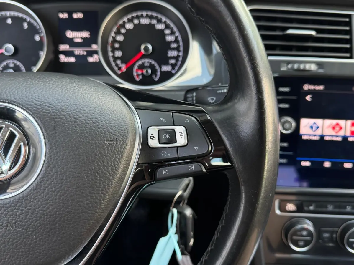 1.0 TSI Comfortline | LED | Camera | CarPlay | Adaptive Cruise | Navigatie | Climate | Stoelverwarming | DAB