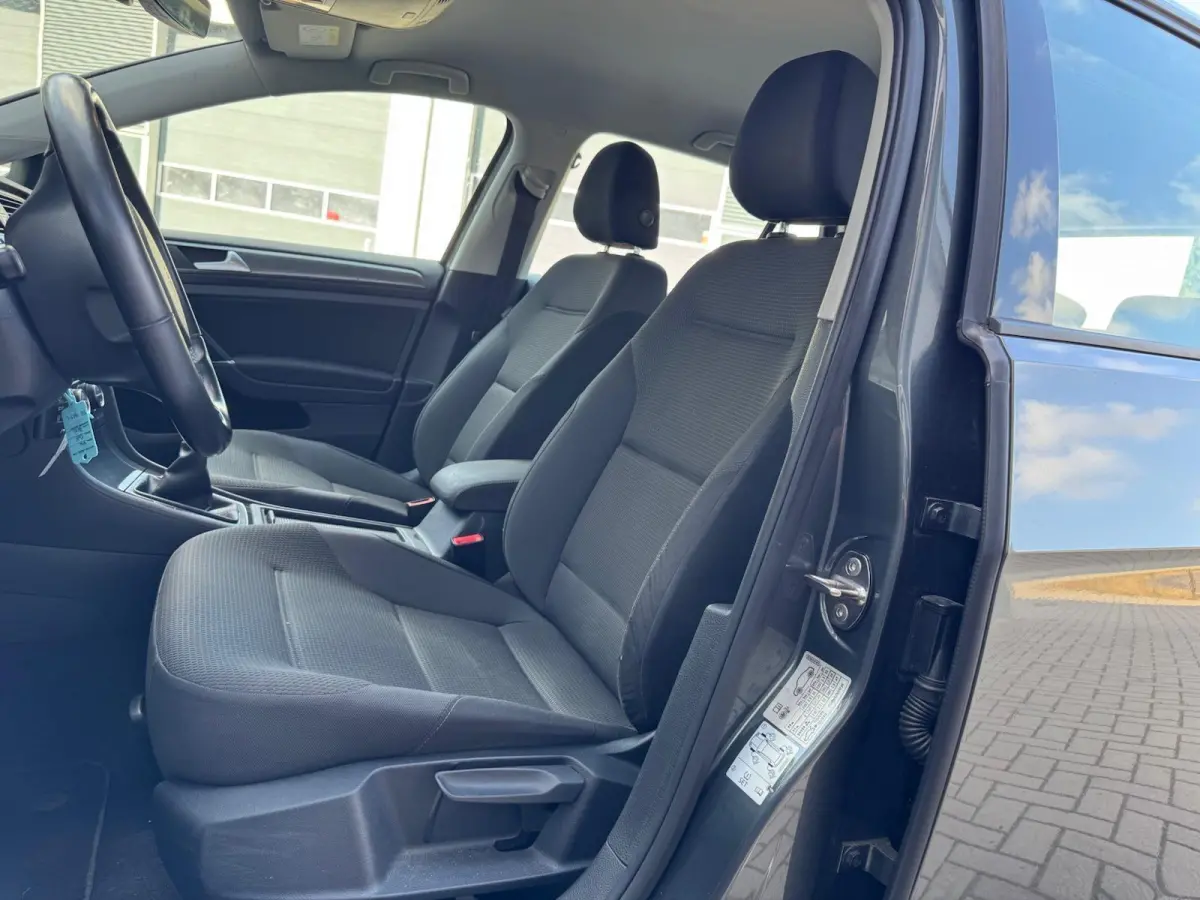 1.0 TSI Comfortline | LED | Camera | CarPlay | Adaptive Cruise | Navigatie | Climate | Stoelverwarming | DAB
