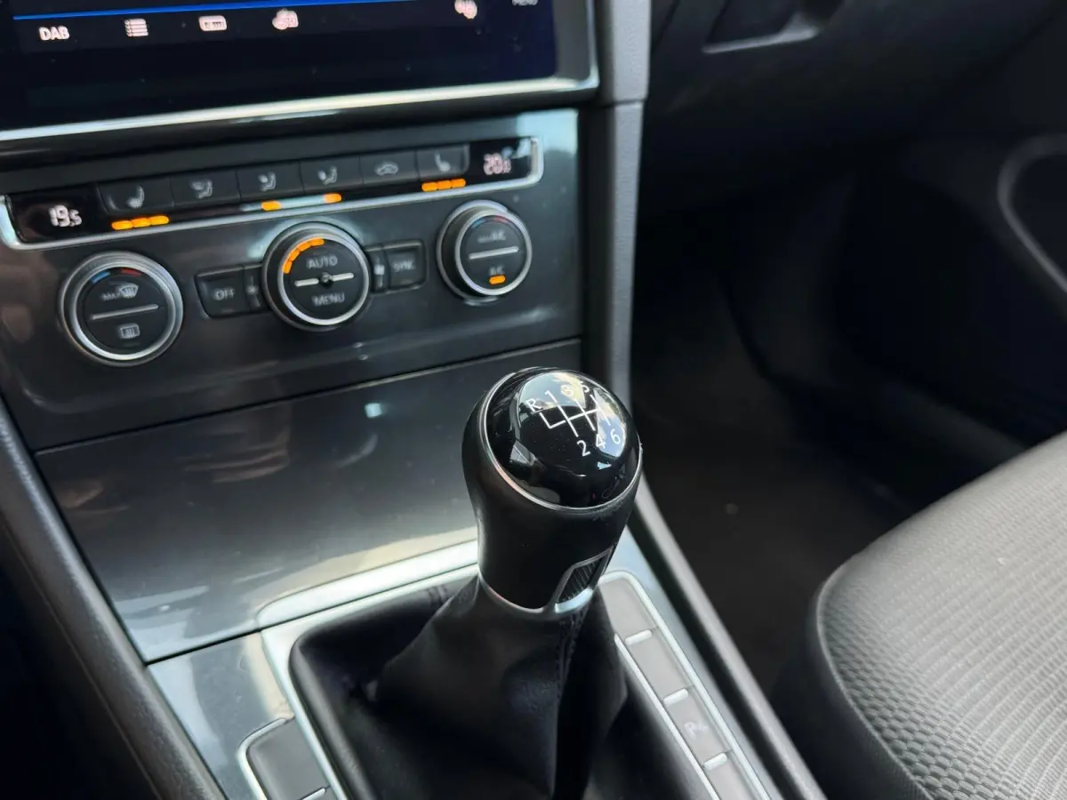 1.0 TSI Comfortline | LED | Camera | CarPlay | Adaptive Cruise | Navigatie | Climate | Stoelverwarming | DAB