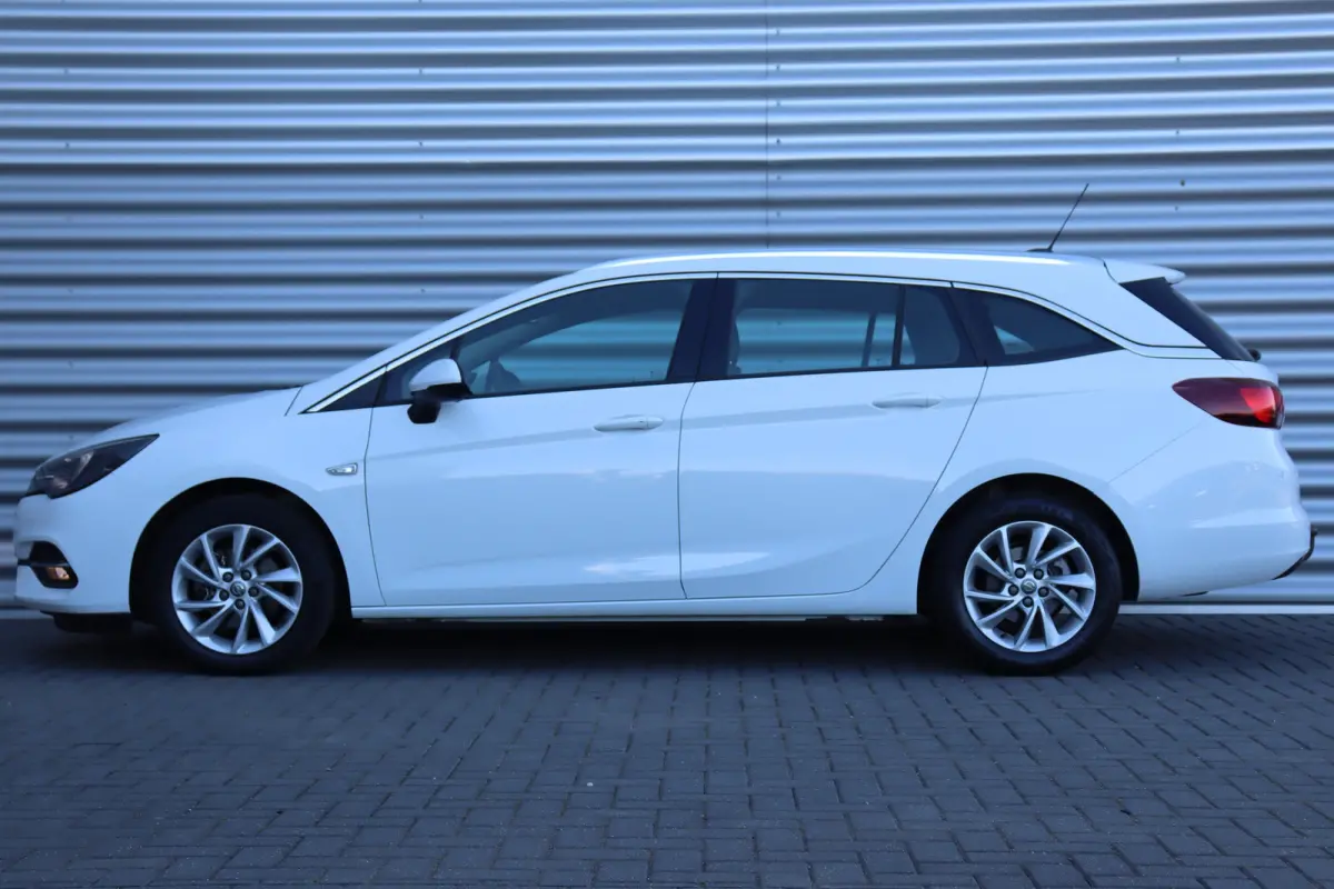 1.2 TURBO 130PK BUSINESS ELEGANCE / NAVI / LEDER / CLIMA / AGR / PDC / 16" LMV / CAMERA / WINTERPAKKET / KEYLESS / TREKHAAK / FULL-OPTIONS / 1E EIGENAAR / NIEUWSTAAT !!