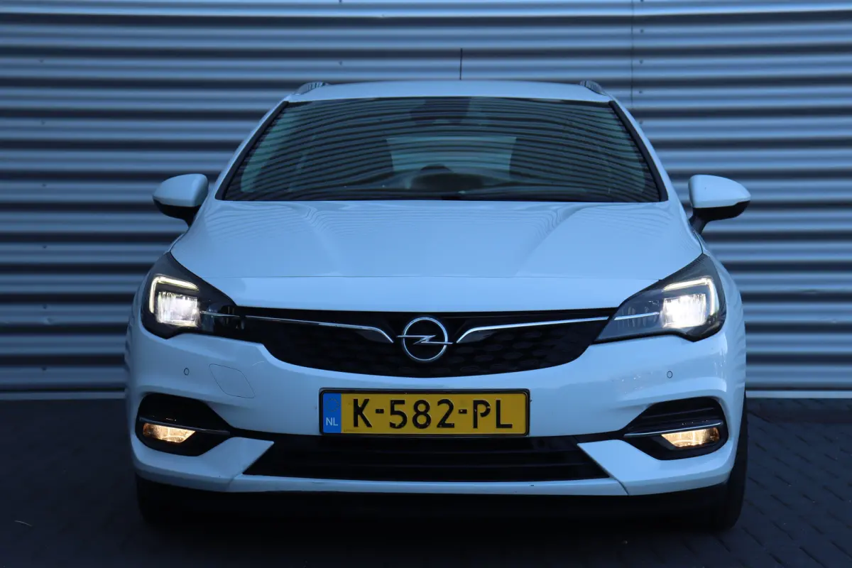1.2 TURBO 130PK BUSINESS ELEGANCE / NAVI / LEDER / CLIMA / AGR / PDC / 16" LMV / CAMERA / WINTERPAKKET / KEYLESS / TREKHAAK / FULL-OPTIONS / 1E EIGENAAR / NIEUWSTAAT !!