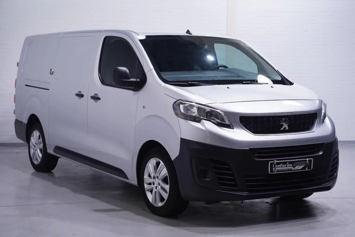 2.0 HDI 122 pk L3 Navi, Trekhaak, 17" LMV Airco, PDC achter, Multistuur, 3-Zits