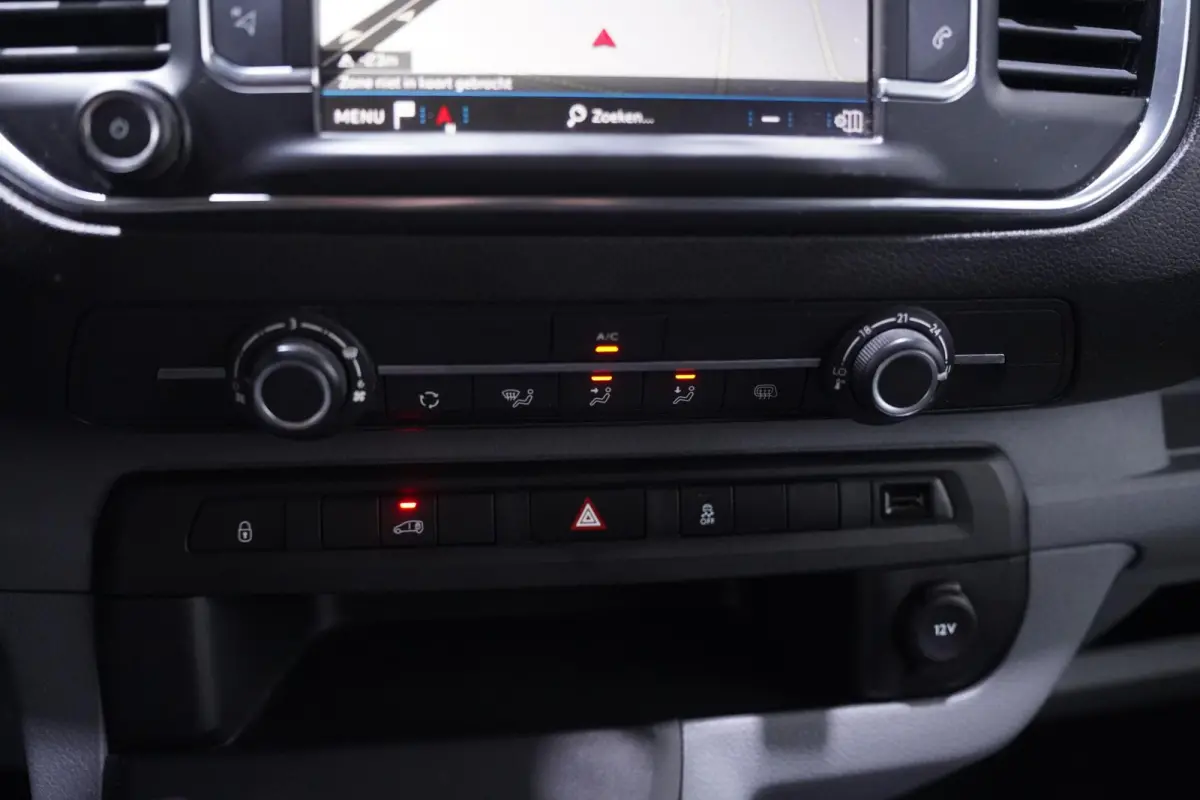 2.0 HDI 122 pk L3 Navi, Trekhaak, 17" LMV Airco, PDC achter, Multistuur, 3-Zits