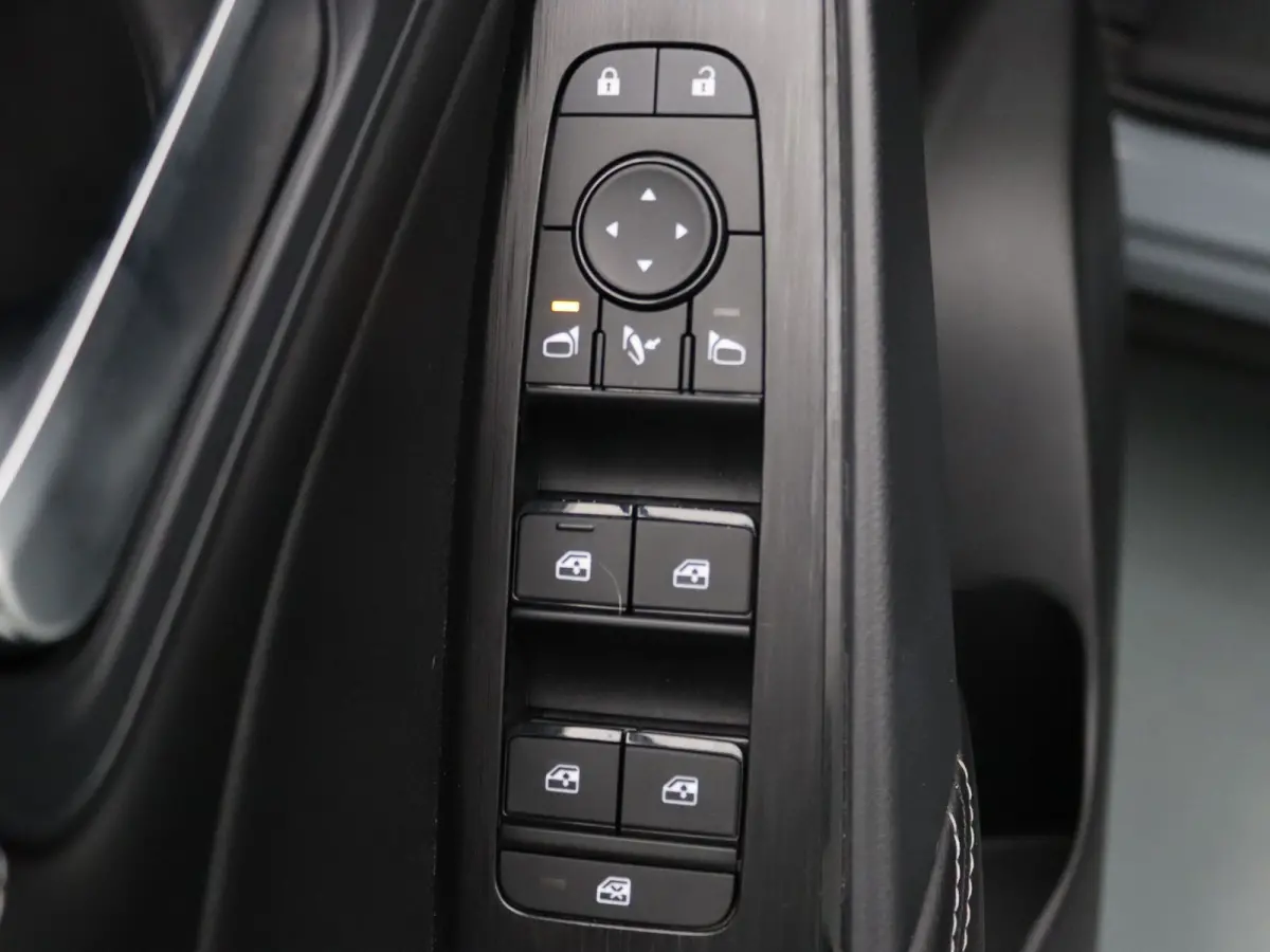 190pk e-Power Business Edition Apple Carplay/Android Auto