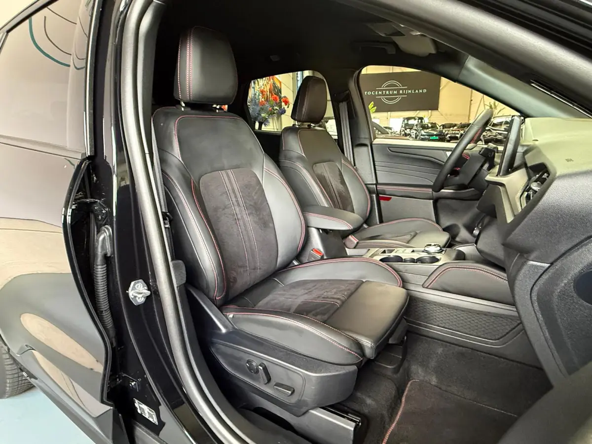 2.5 FHEV ST-LINE X, 1 Jaar Bovag Garantie, Camera, Heads Up Display, carplay, Stoel/Stuurwielverwarmig