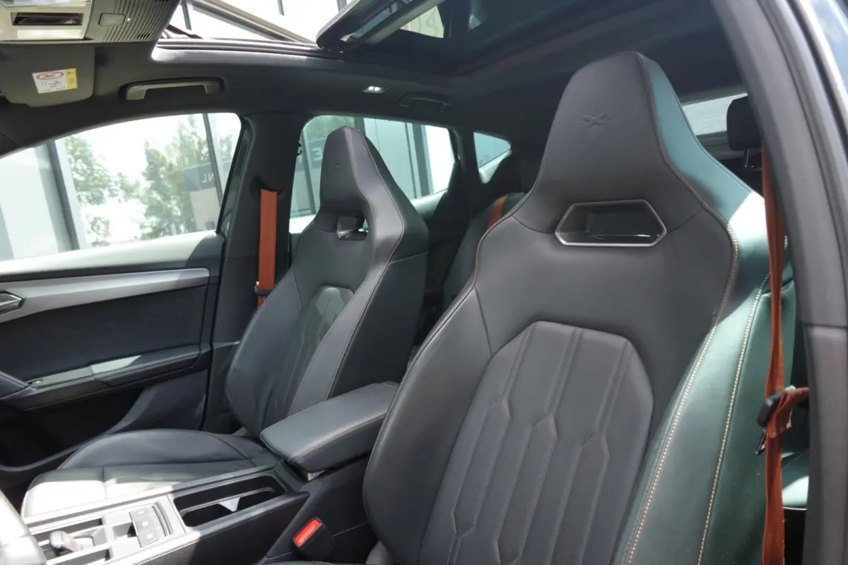 1.4 e-Hybrid VZ Copper Edition PANO KEYLESS 360