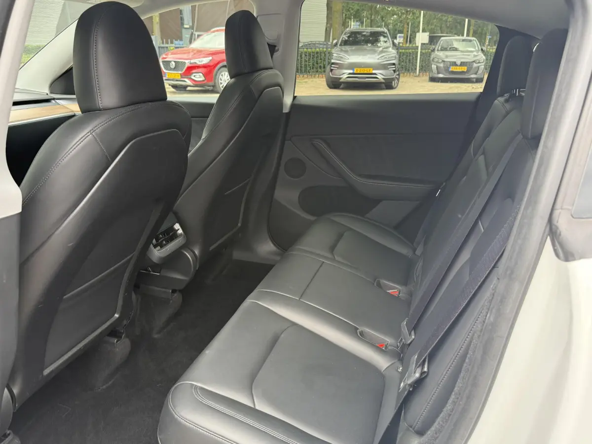 Performance AWD 75 kWh 21 INCH TURBINE VELGEN | TESLA GARANTIE T/M 01-2028 OF 80.000 KM | ACCU & AANDRIJFLIJN GARANTIE T/M 01-2032 OF 192.000 KM | ALL IN RIJKLAAR PRIJS |