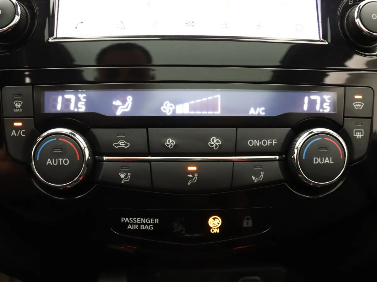 140pk DIG-T N-Connecta Apple Carplay/Android Auto | Climate
