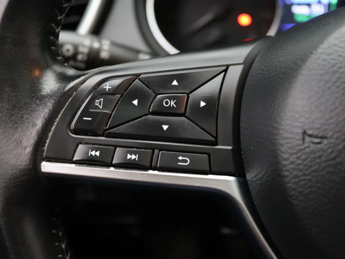 140pk DIG-T N-Connecta Apple Carplay/Android Auto | Climate