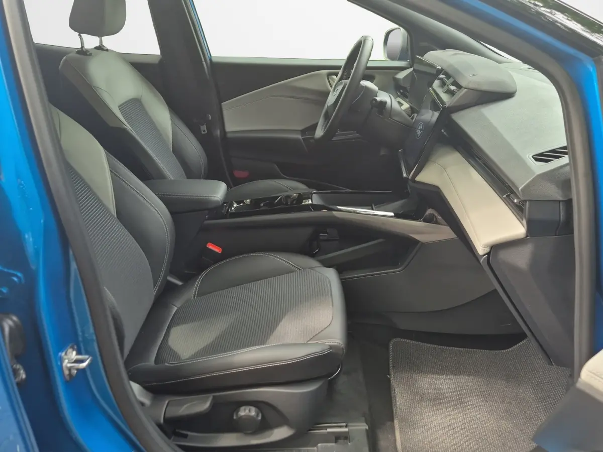 Sound Edition 44 kWh 168pk | B&O Audio | Adaptive Cruise | Dodehoek Detectie | Winter Pack