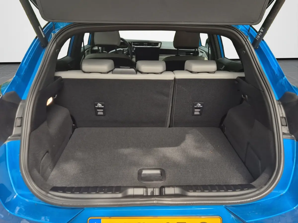 Sound Edition 44 kWh 168pk | B&O Audio | Adaptive Cruise | Dodehoek Detectie | Winter Pack