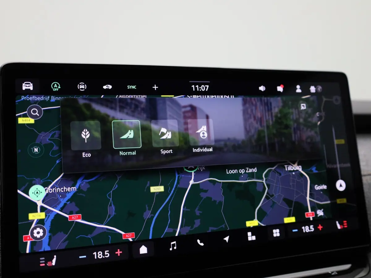 2.0 TDI AUTOMAAT | ELEKTRISCHE TREKHAAK | PARAPLU | LED | NAVIGATIE | APPLE CARPLAY | PDC | CRUISE | CLIMA | STOELVERWARING | 12 MAANDEN BOVAG GARANTIE |