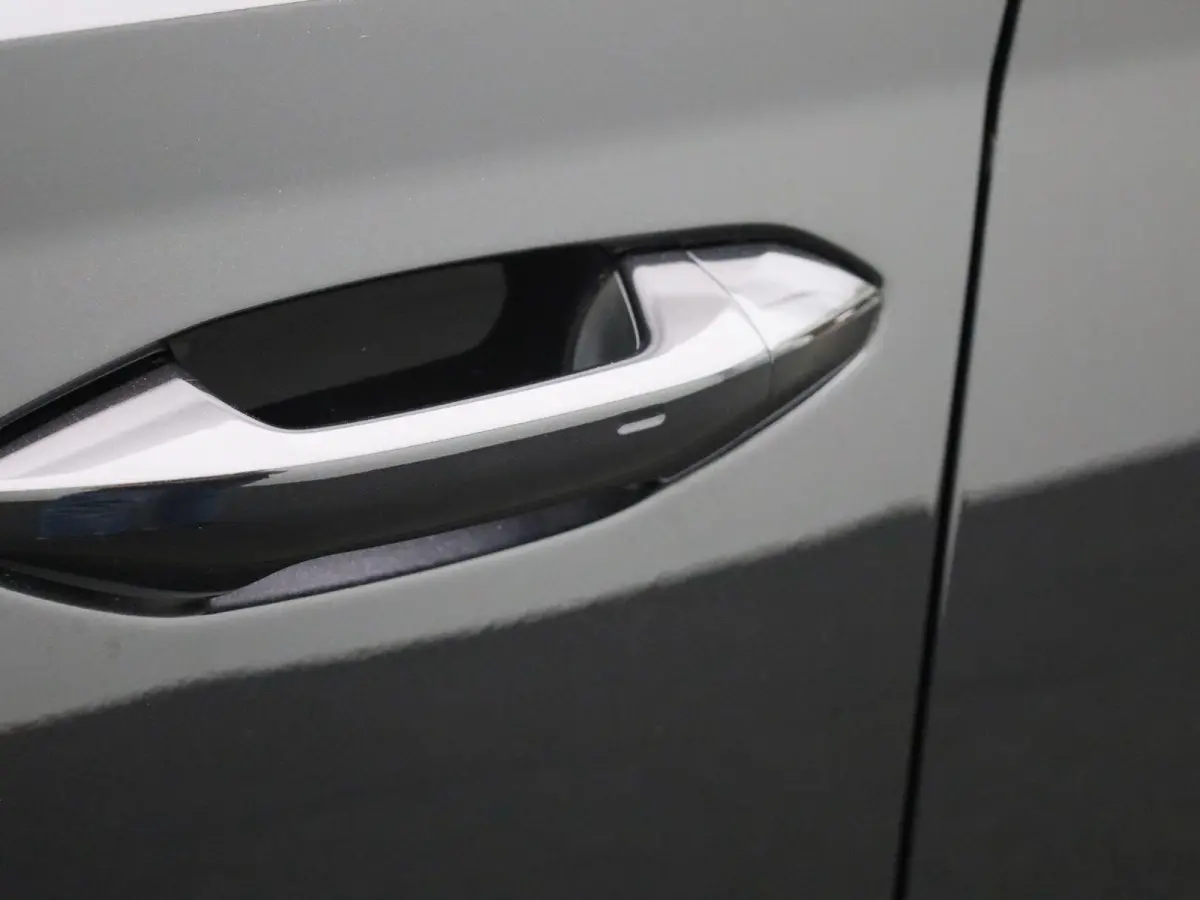 2.0 TDI AUTOMAAT | ELEKTRISCHE TREKHAAK | PARAPLU | LED | NAVIGATIE | APPLE CARPLAY | PDC | CRUISE | CLIMA | STOELVERWARING | 12 MAANDEN BOVAG GARANTIE |