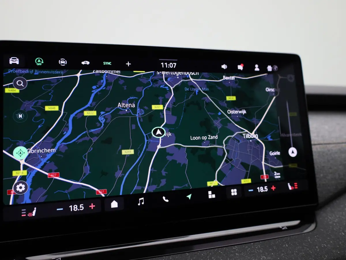 2.0 TDI AUTOMAAT | ELEKTRISCHE TREKHAAK | PARAPLU | LED | NAVIGATIE | APPLE CARPLAY | PDC | CRUISE | CLIMA | STOELVERWARING | 12 MAANDEN BOVAG GARANTIE |