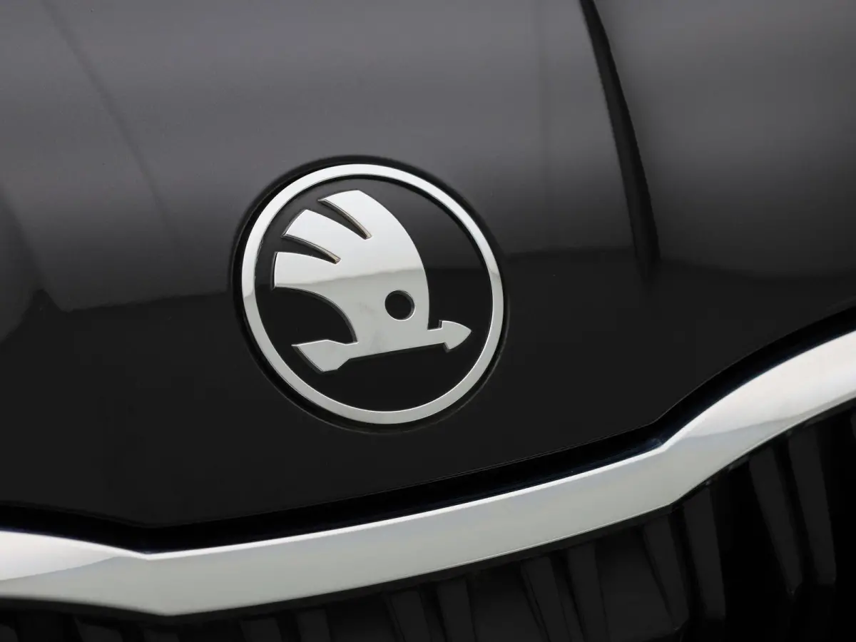 2.0 TDI AUTOMAAT | ELEKTRISCHE TREKHAAK | PARAPLU | LED | NAVIGATIE | APPLE CARPLAY | PDC | CRUISE | CLIMA | STOELVERWARING | 12 MAANDEN BOVAG GARANTIE |