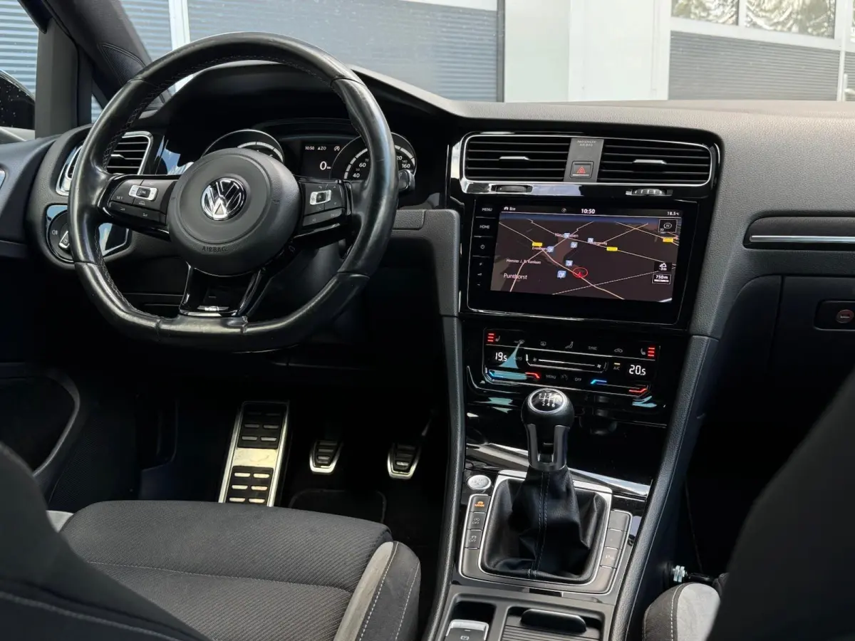 2.0 TSI R 4Motion Handgeschakeld! | Alcantara | LED | CarPlay | Navigatie | Cruise | Climate | Stoelverwarming