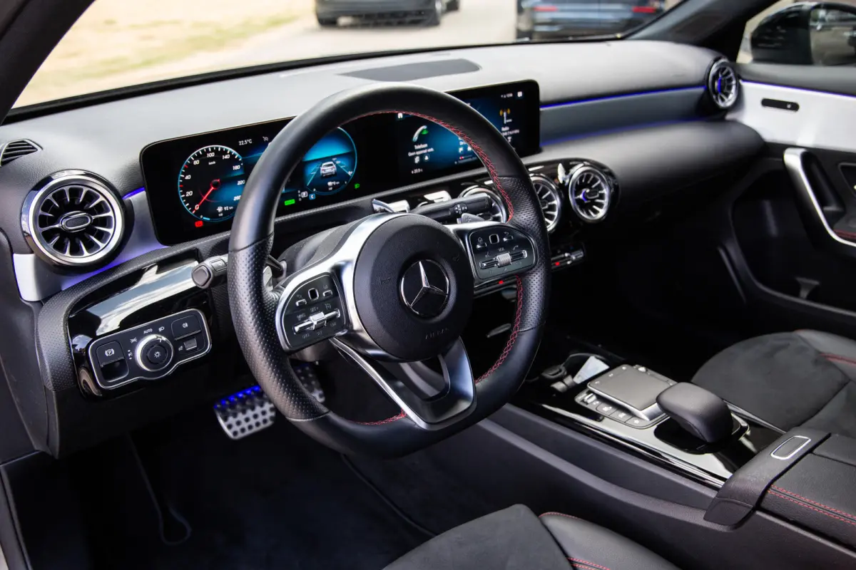 250 e Business Solution AMG Limited , Virtual cockpit, Sfeerverlichting, Achteruitrijcamera,