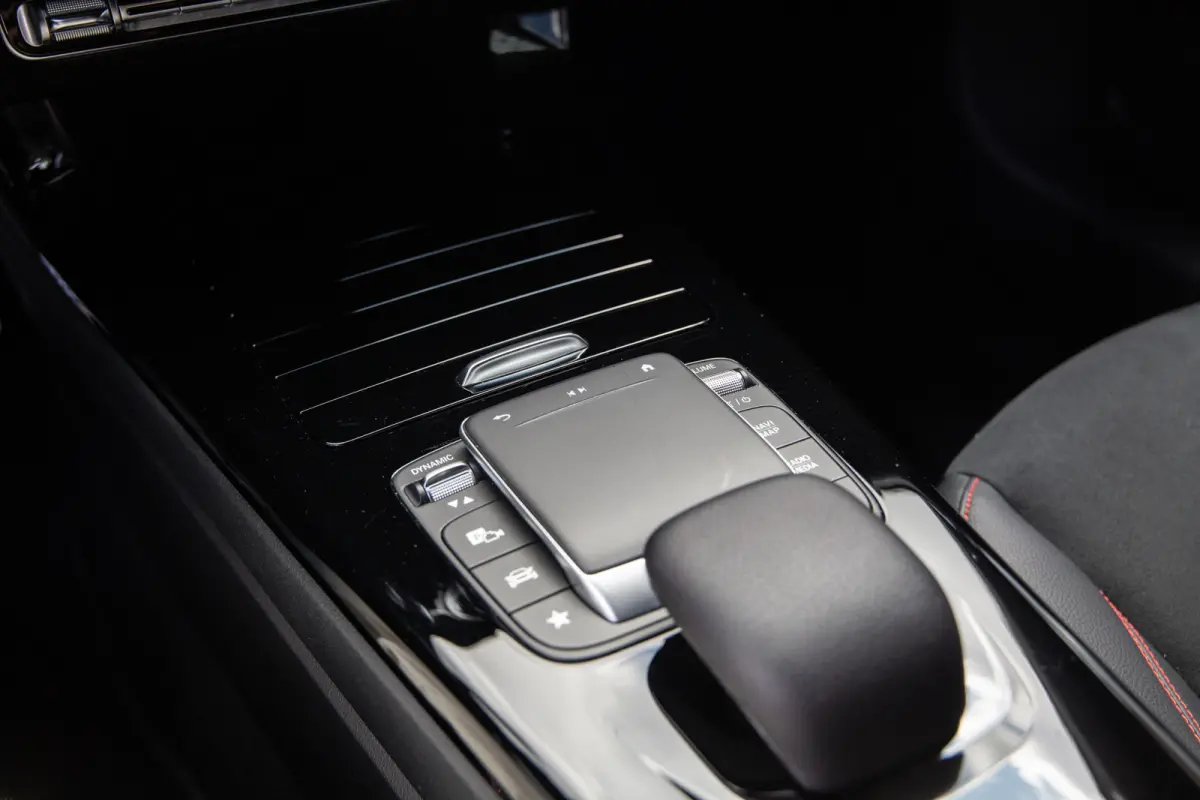 250 e Business Solution AMG Limited , Virtual cockpit, Sfeerverlichting, Achteruitrijcamera,
