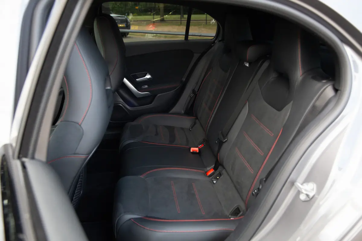 250 e Business Solution AMG Limited , Virtual cockpit, Sfeerverlichting, Achteruitrijcamera,