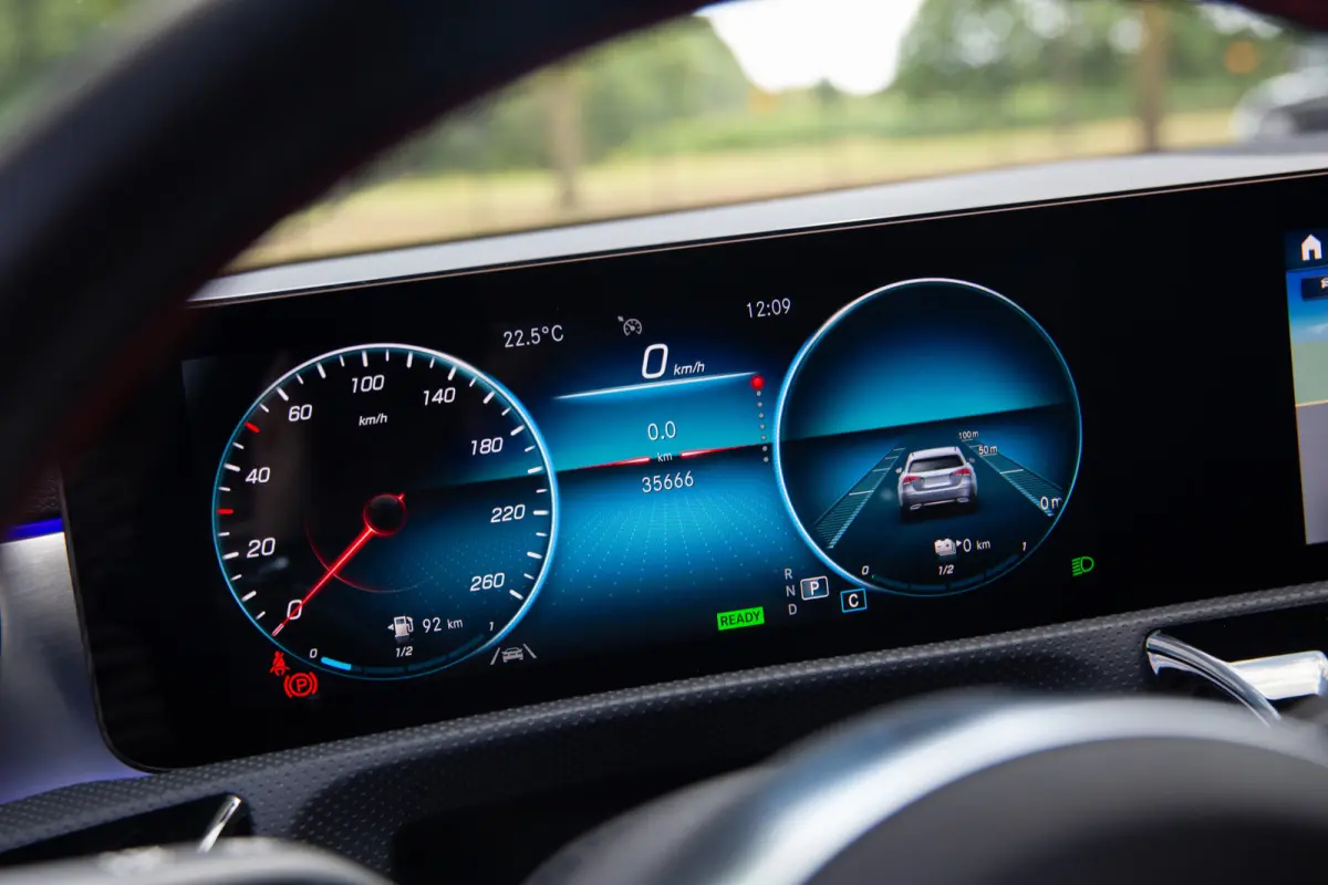 250 e Business Solution AMG Limited , Virtual cockpit, Sfeerverlichting, Achteruitrijcamera,