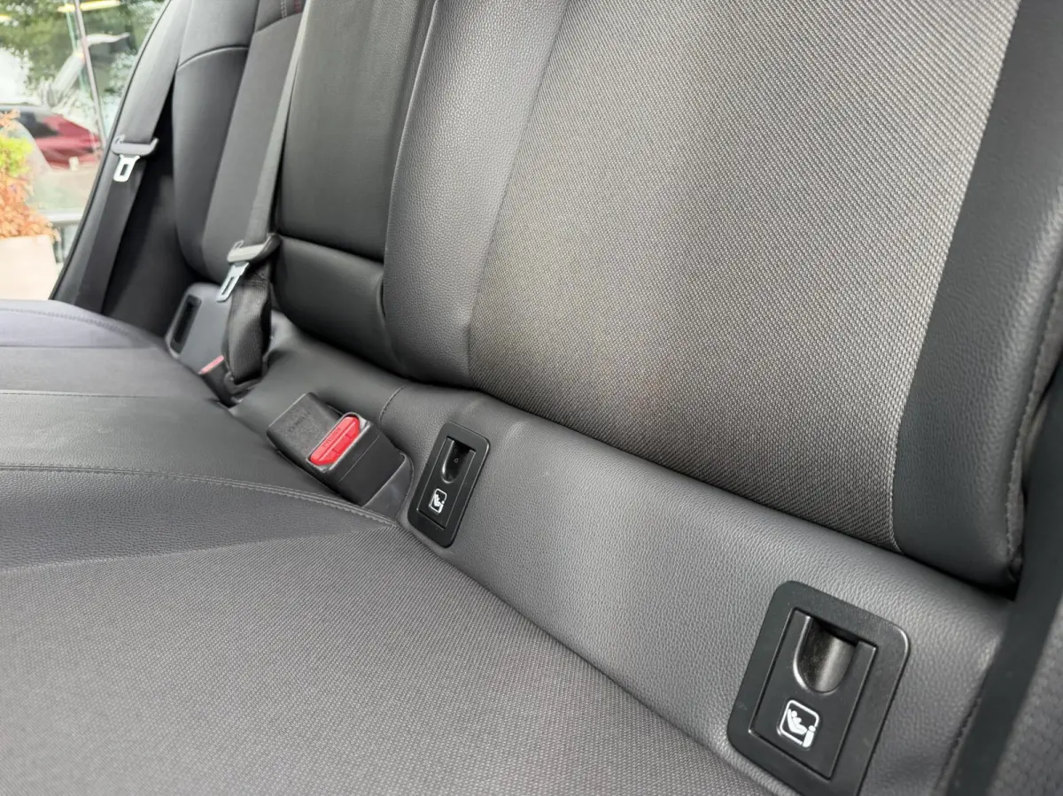 1.8 Hybrid GR-Sport