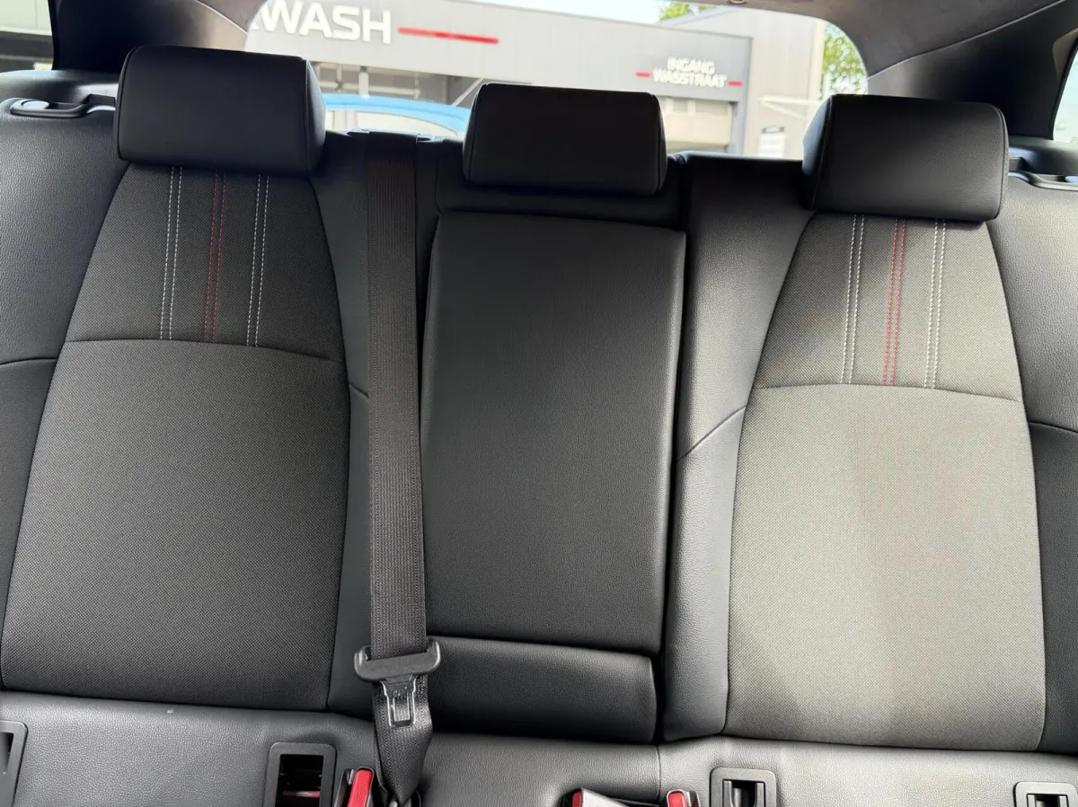 1.8 Hybrid GR-Sport