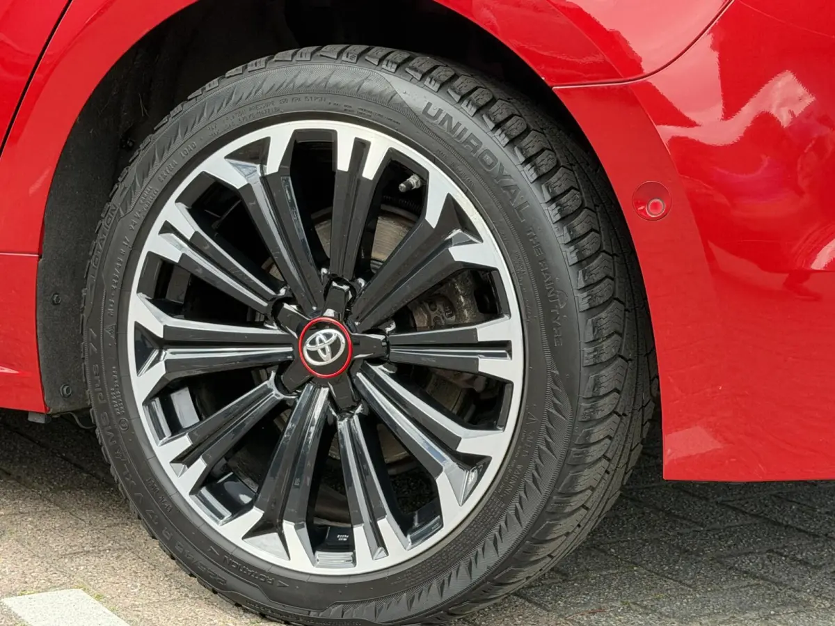 1.8 Hybrid GR-Sport
