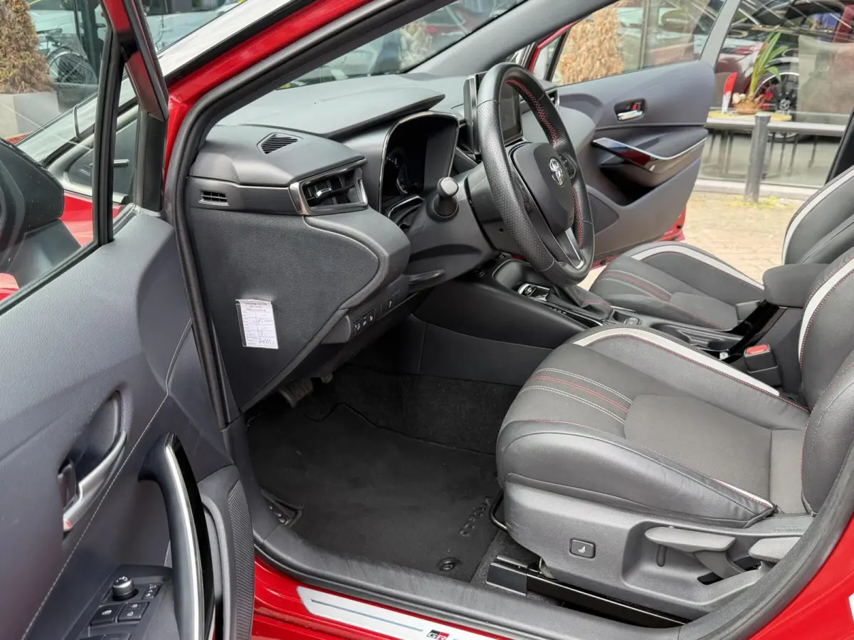 1.8 Hybrid GR-Sport