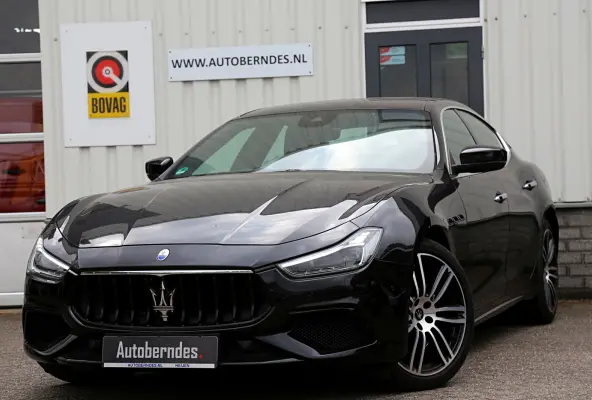 2.0 MHEV GranLusso*Perfect Maserati Onderh.*Softclose/Dubbel Glas/ACC met stuurhulp/H&K/DAB/Apple Carplay-Android/Keyless Entry+Go/Camera/Stoelverw./Stuurverw./Memorie/VOL*