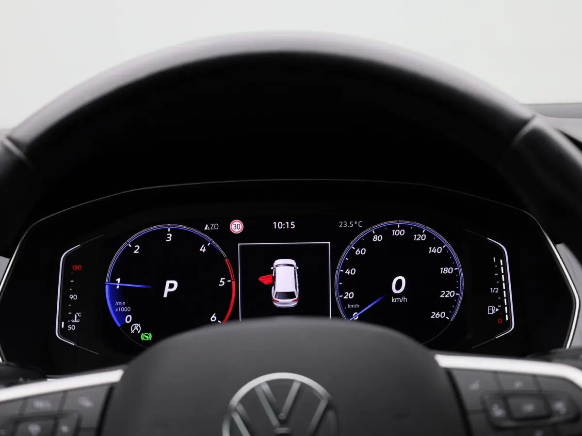 2.0 TDI 90kW DSG Style Business AUTOMAAT | VIRTUEEL | NAVIGATIE | CAMERA | PDC | SPORTSTOELEN | APPLE CARPLAY | ADAPTIEVE CRUISE | CLIMA | 12 MAANDEN  BOVAG GARANTIE |