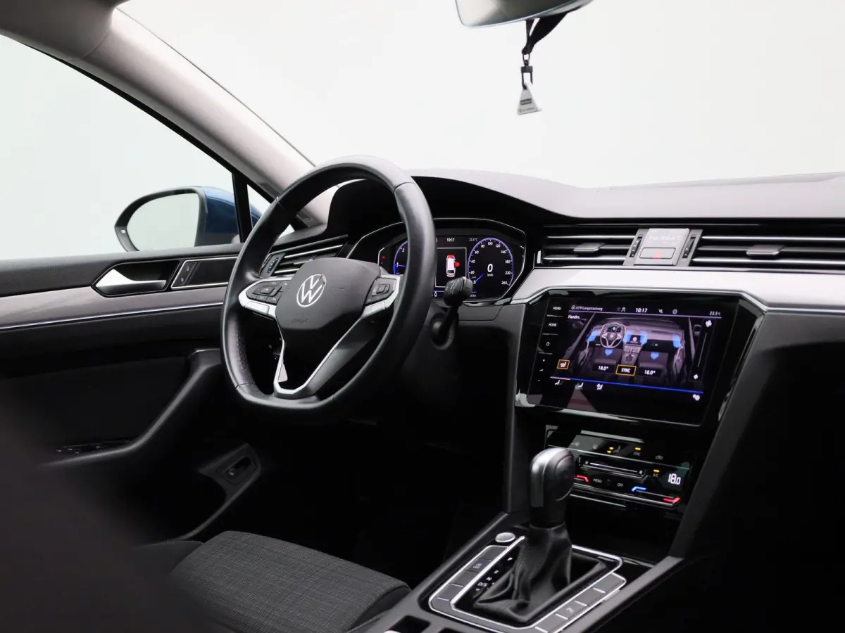 2.0 TDI 90kW DSG Style Business AUTOMAAT | VIRTUEEL | NAVIGATIE | CAMERA | PDC | SPORTSTOELEN | APPLE CARPLAY | ADAPTIEVE CRUISE | CLIMA | 12 MAANDEN  BOVAG GARANTIE |