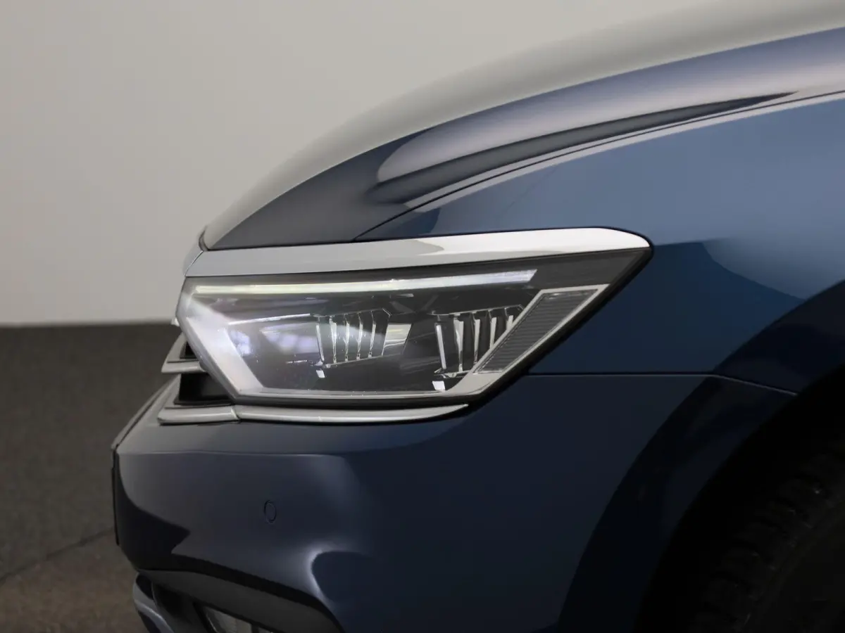 2.0 TDI 90kW DSG Style Business AUTOMAAT | VIRTUEEL | NAVIGATIE | CAMERA | PDC | SPORTSTOELEN | APPLE CARPLAY | ADAPTIEVE CRUISE | CLIMA | 12 MAANDEN  BOVAG GARANTIE |