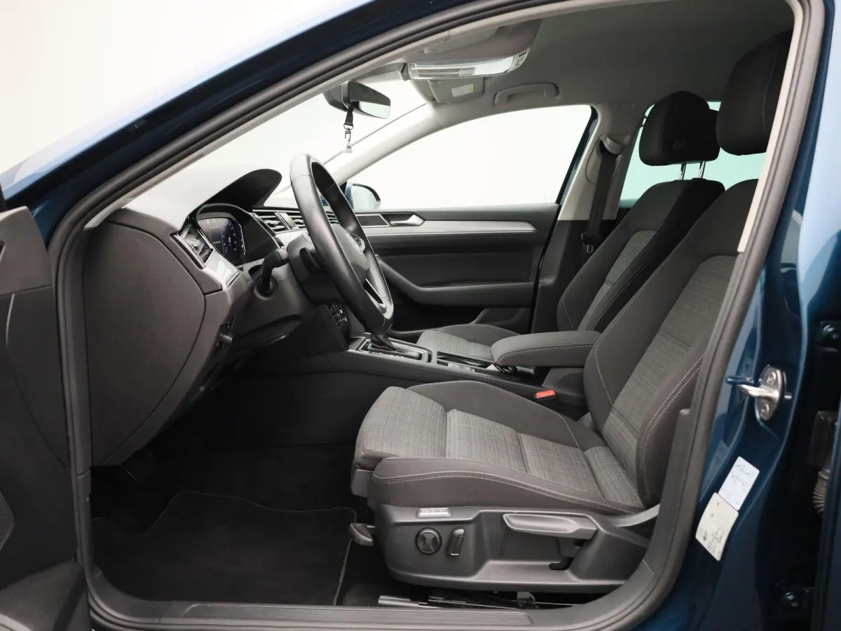 2.0 TDI 90kW DSG Style Business AUTOMAAT | VIRTUEEL | NAVIGATIE | CAMERA | PDC | SPORTSTOELEN | APPLE CARPLAY | ADAPTIEVE CRUISE | CLIMA | 12 MAANDEN  BOVAG GARANTIE |