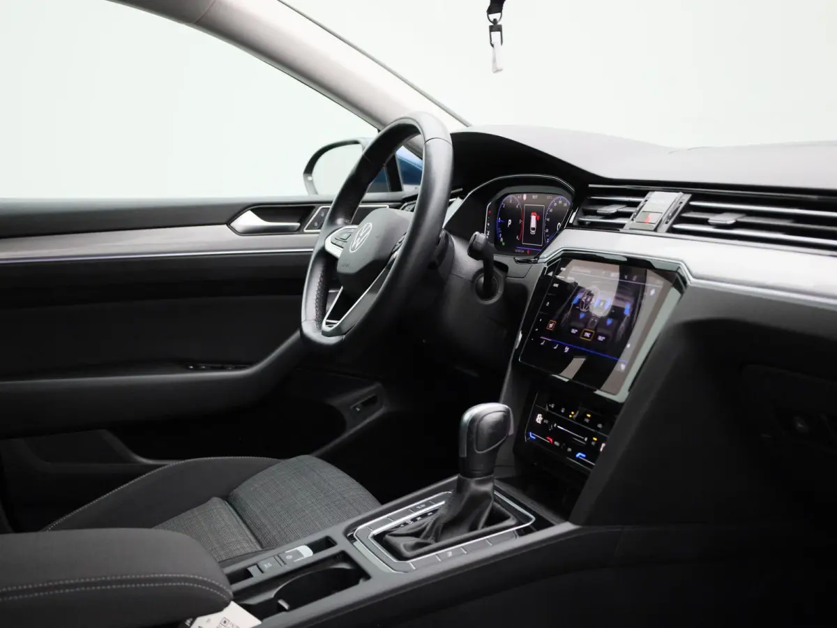 2.0 TDI 90kW DSG Style Business AUTOMAAT | VIRTUEEL | NAVIGATIE | CAMERA | PDC | SPORTSTOELEN | APPLE CARPLAY | ADAPTIEVE CRUISE | CLIMA | 12 MAANDEN  BOVAG GARANTIE |
