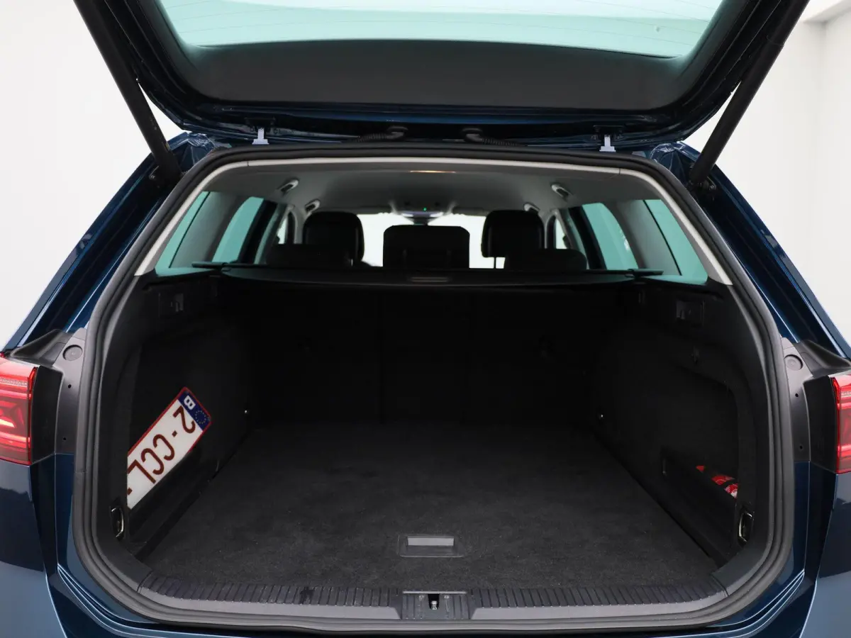 2.0 TDI 90kW DSG Style Business AUTOMAAT | VIRTUEEL | NAVIGATIE | CAMERA | PDC | SPORTSTOELEN | APPLE CARPLAY | ADAPTIEVE CRUISE | CLIMA | 12 MAANDEN  BOVAG GARANTIE |
