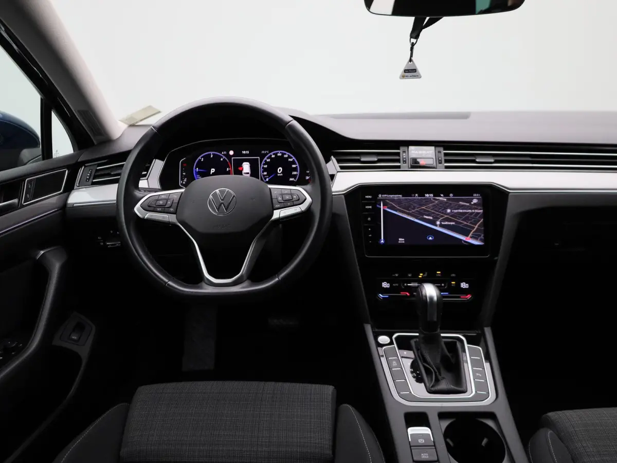 2.0 TDI 90kW DSG Style Business AUTOMAAT | VIRTUEEL | NAVIGATIE | CAMERA | PDC | SPORTSTOELEN | APPLE CARPLAY | ADAPTIEVE CRUISE | CLIMA | 12 MAANDEN  BOVAG GARANTIE |